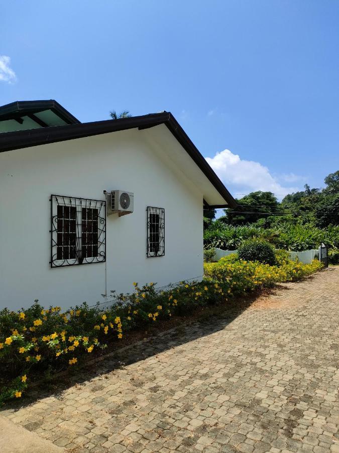 Villa Luana Yuna Au Cap Exterior photo